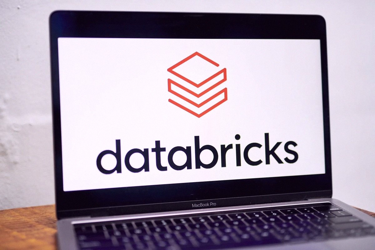 nzkwtr's tweet photo. Databricks CEO Ali Ghodsi just told Bloomberg:

“We’ll go public eventually. But this year? Not a good time for it.” https://t.co/bYhEjt7lYG https://t.co/ZrI5t9Ibdv