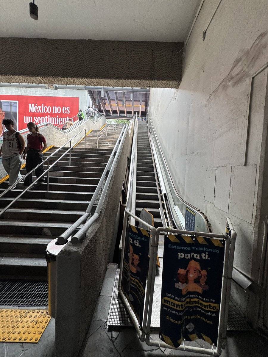 ivanBien's tweet photo. Y por supuesto, estación Juárez. https://t.co/xO7HK3VbXn