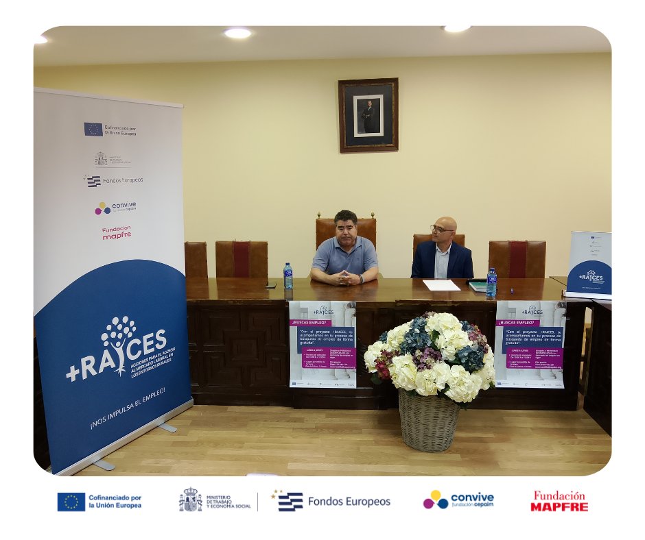 CMConvive's tweet photo. 📍 Presentado en #JarandilladelaVera el proyecto #MásRaíces una iniciativa para impulsar el empleo rural, apoyar a las personas desempleadas y combatir la despoblación en la comarca de La Vera. 🌾💼

🤝 @fmapfre  #EuropaSeSiente #FSE

Más Info aquí: 👉 https://t.co/DEKNKSxDZu https://t.co/y7tKWcXavN