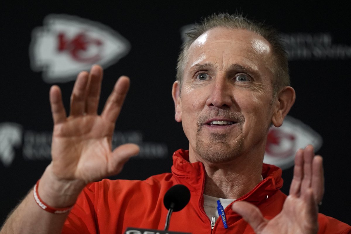 Chiefs_Fr's tweet photo. 👍 WR coach Chad O'Shea vante les bonnes mains de Worthy

👍 la grande bouche d'EB est de retour

👍 Spags déclare sa flamme pour le rookie Peter Woods

👎... Et semble beaucoup plus réservé sur R Mason Thomas

👎 Toub fait tourner Delane, 6th overall pick, en special teams https://t.co/EYwqUQ45uM