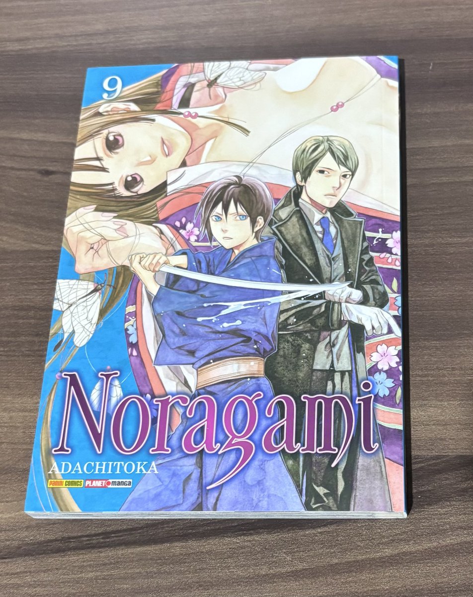 guhzxis's tweet photo. my current Noragami collection 📚
#noragami https://t.co/VuVYy532mb