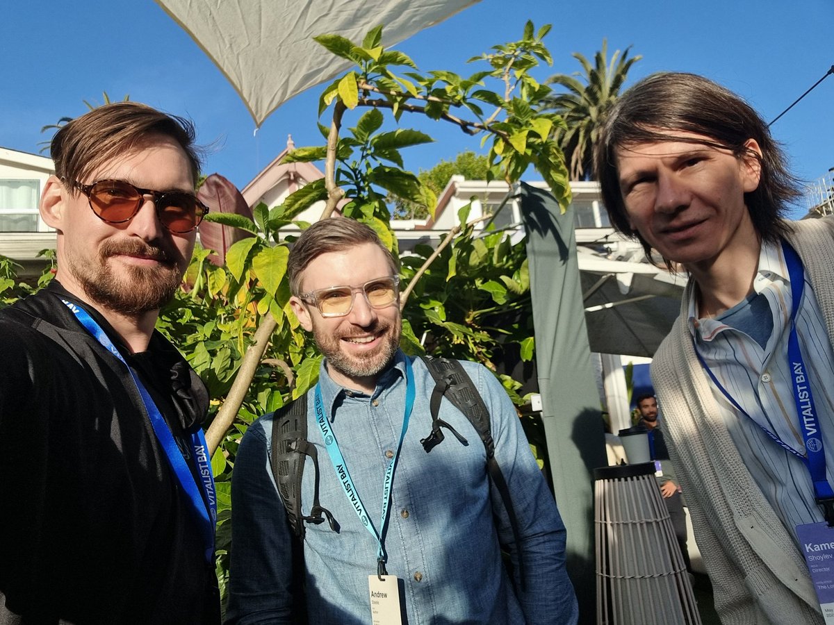 vladileshko's tweet photo. Met Kamen and Andrew from @longevityinit at Vitalist Bay.

They’re working on one of the highest-leverage longevity plays: getting governments to pour BILLIONS into aging research.

Advocacy like this might be 100x–1000x more impactful than funding research directly.

Make sure to follow the Longevity Initiative and send all your 🤎