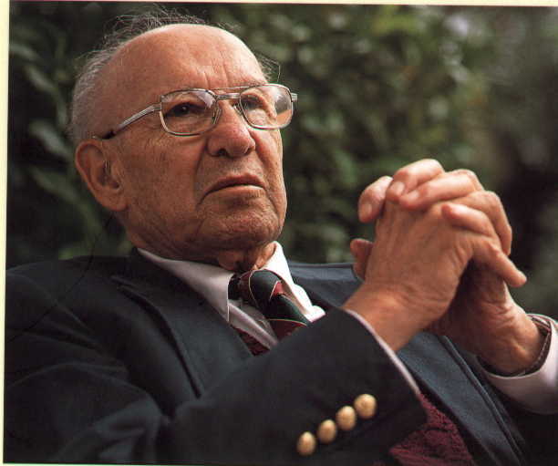 xestadominimo's tweet photo. “La burocracia defiende el procedimiento incluso cuando destruye el resultado”.

- Peter Drucker - https://t.co/CBwFNbSVkH