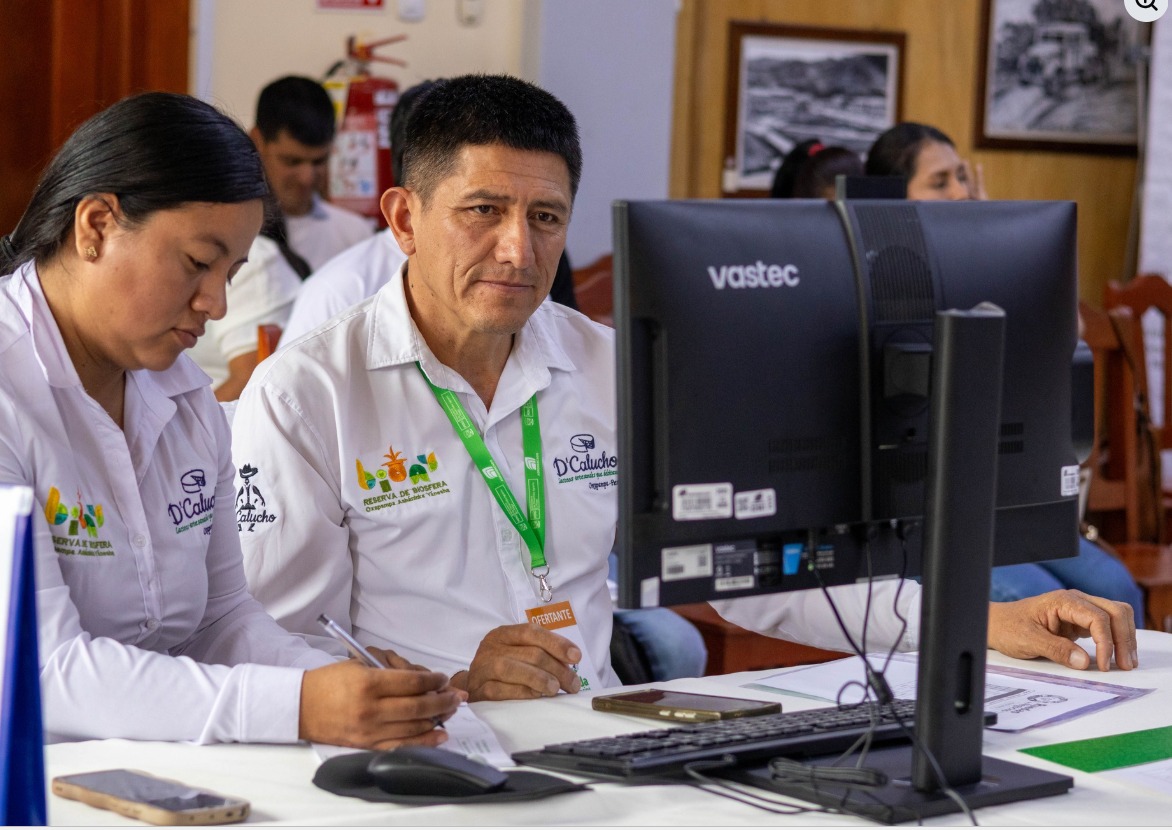 Agromercado_'s tweet photo. #Oxapampa| 📈🍫☕ La Rueda de Negocios Multicadena de Agromercado conectó a 14 organizaciones agrarias con 8 empresas demandantes, generando 41 citas comerciales y oportunidades de negocio por S/ 450 mil. https://t.co/OYVSRTJtPZ