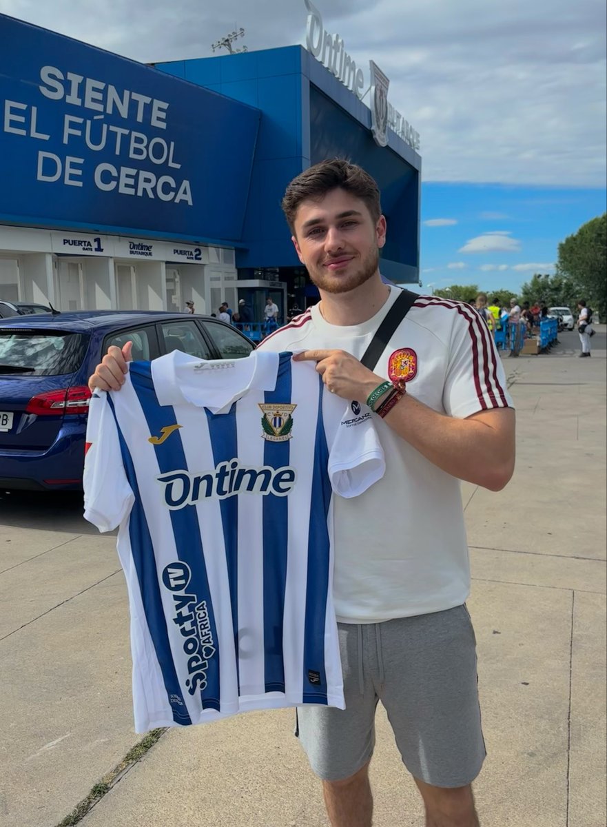 adrigm2010's tweet photo. Se acabó la temporada! Gracias a @CDLeganes y @biwenger por los premios y en especial a @LegaFantasy por ser el auténtico jefe de todo esto 😁. El año que viene más y mejor de la mano de estos cracks. https://t.co/dvA3r7TcHP