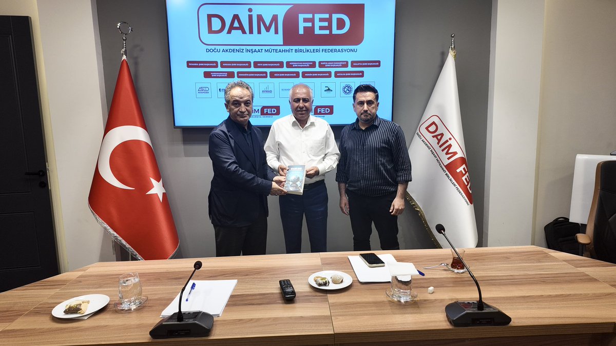 daimfed's tweet photo. 📌 Adana Alparslan Türkeş Bilim ve Teknoloji Üniversitesi (ATÜ) Kurucu Rektörü Sayın Prof. Dr. Adem Ersoy ile ATÜ Mühendislik Fakültesi İnşaat Mühendisliği Bölümü Öğretim Üyesi Sayın Prof. Dr. Ahmet Beycioğlu federasyonumuzu ziyaret etti.

💬 Yeniden Genel Başkan seçilen Genel Başkanımız Mustafa Karslıoğlu’na ve yönetim kurulu üyelerimize hayırlı olsun dileklerini ileten kıymetli hocalarımıza nazik ziyaretleri için teşekkür ediyoruz.

✅ Akademik camia ile sektörümüz arasındaki iş birliğinin güçlenmesine katkı sunan bu anlamlı ziyaretin, ortak çalışmalarımıza değer katmasını temenni ediyoruz.