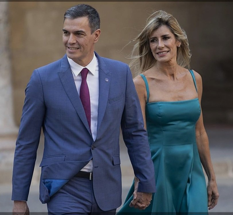 Jhoncrack_5's tweet photo. A ver zurdos d mierda...

Votar PSOE ya no es ser d izquierdas. Es ser un subnormal clínico con carnet. Es tener menos dignidad q un felpudo y menos cerebro que un adoquín. Es elegir activamente que te follen y pedir q repitan.
Es ser el retrasado voluntario y el zombi electoral. https://t.co/eD0cs08QwZ