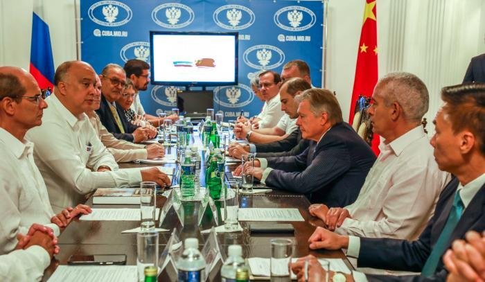 Granma_English's tweet photo. 🇷🇺🇨🇳I Russia and China: Two brotherly countries that have demonstrated their support for #Cuba🇨🇺

👉🔗https://t.co/n3iTV7HOrA https://t.co/pCHZ31HQ7p