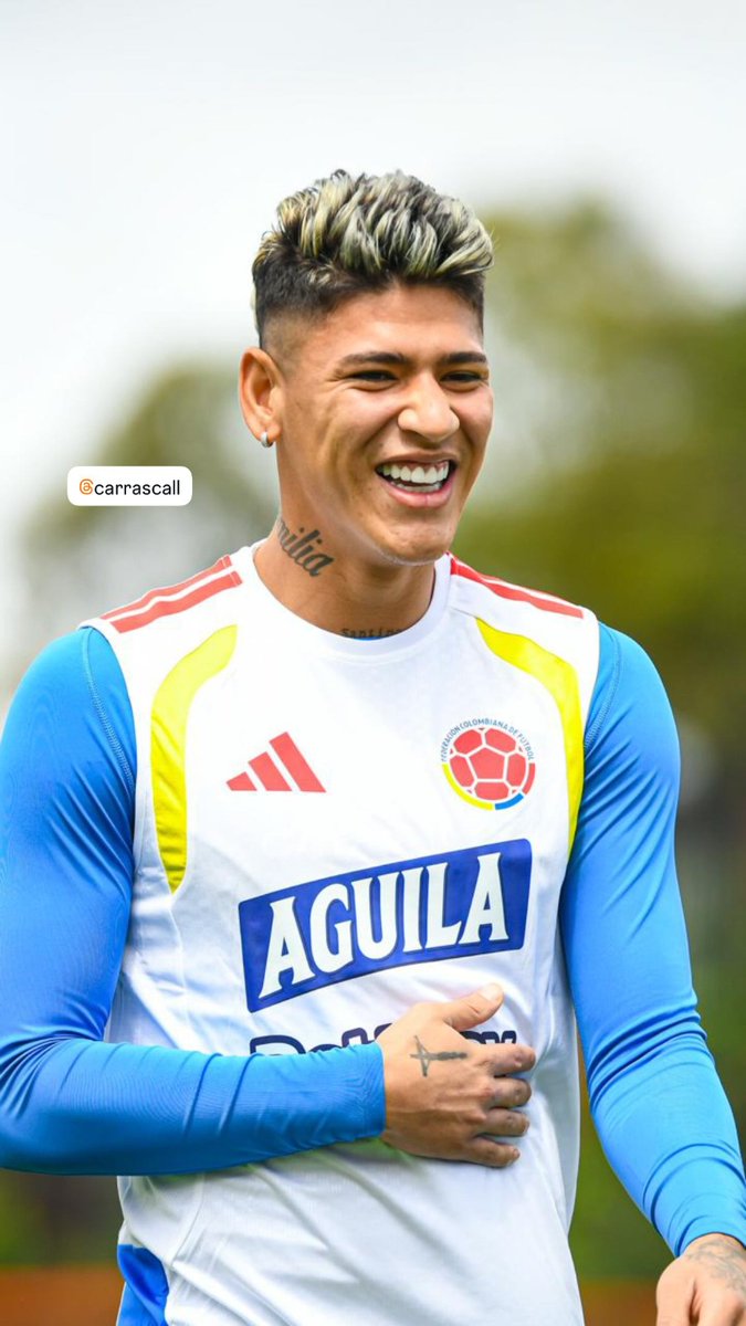 canalpremiere's tweet photo. A TROPA COLOMBIANA JÁ ESTÁ ON! 🔥
Carrascal, Jhon Arias e Andrés Gómez já estão trabalhando forte em Bogotá com a seleção colombiana de olho no Mundial. 🌎🏆
📸 @fcfseleccioncol
#BrasileiraoNoPremiere #Colombia #Carrascal #JhonArias #AndresGomez https://t.co/2We8c3Q9wO