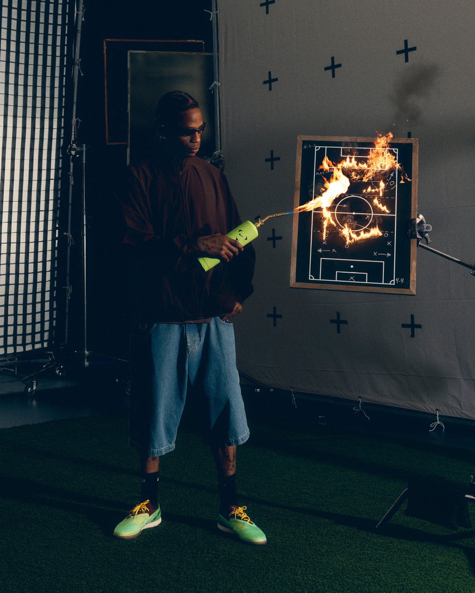 Music's tweet photo. ALL-STARS ONLY 🔥

#LISA and Travis Scott in @Nike's "Rip the Script" campaign https://t.co/sbFdw1a4Qg