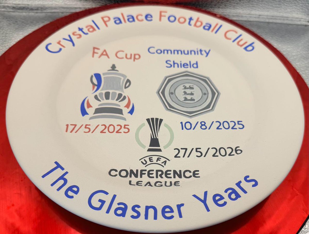 kevintasteph's tweet photo. New #cpfc plates going into the kiln to commemorate Palace and 3 trophies ❤️💙

9 inch plate, will be food safe glazed soon

DM me please

£30 includes post and packing UK only

Join many other satisfied Palace fans with these plates made to order by Mrs https://t.co/kIFQQEZ5f6