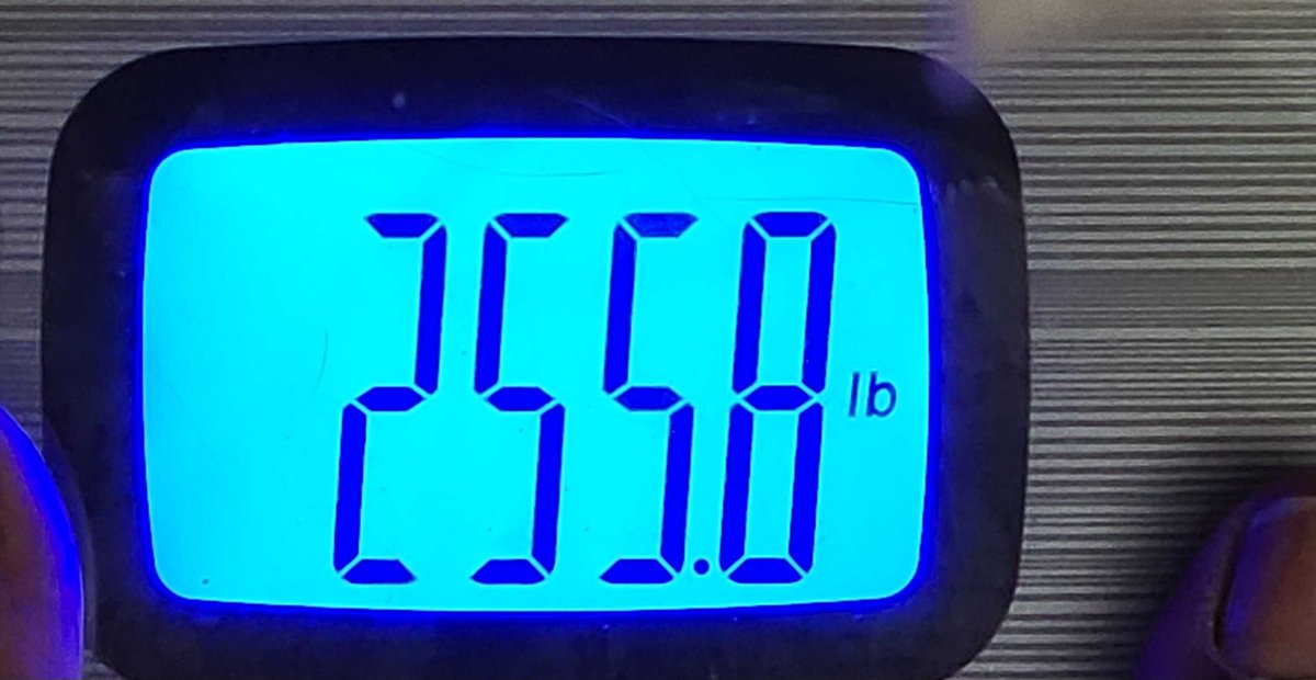 MAGGOTisBLESSED's tweet photo. Started at like 265, just straight walking everyday, and cutting out sugar sodas. https://t.co/1RuuYVGMUD