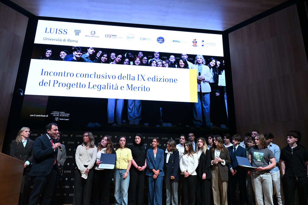 UniLUISS's tweet photo. Si è conclusa la IX edizione del progetto Legalità e Merito, ideato dalla Professoressa Paola Severino e promosso dalla #Luiss grazie a un protocollo d’intesa con le istituzioni.
Congratulazioni ai progetti vincitori e a tutti gli studenti e le studentesse che hanno partecipato! https://t.co/sb5QJB935b