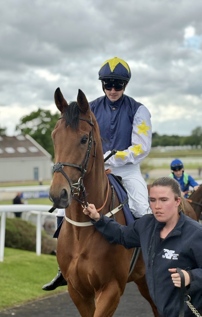 FluffyPickle's tweet photo. Ciao Capo a winner for @RichardFahey x https://t.co/bjm3YcFnoy