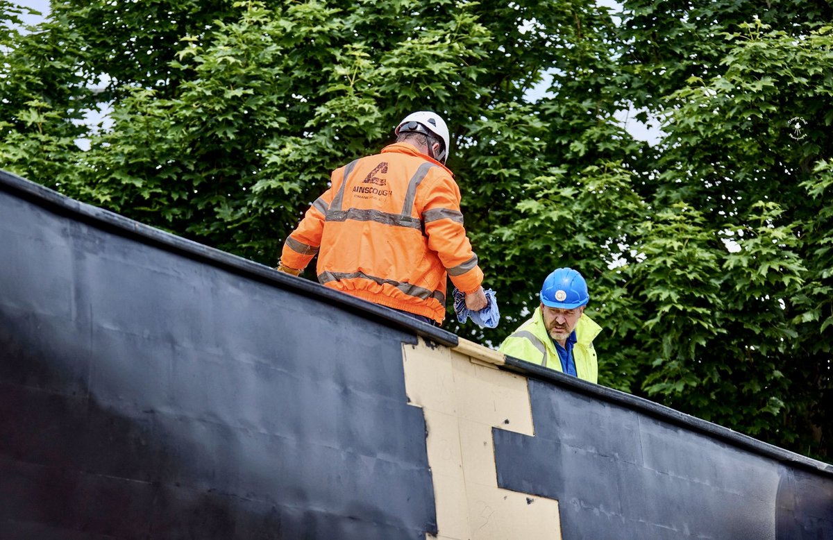 DougieCoullPix's tweet photo. Replacement replica of the Port Glasgow-built Comet paddle-steamer build continues.
#photography #henrybell #comet #paddlesteamer #portglasgow https://t.co/TTaOrxCrTz