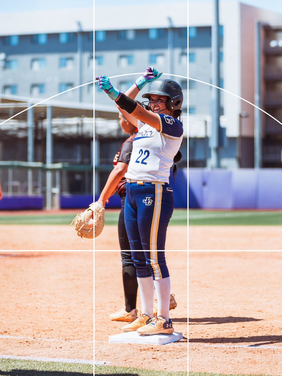 AZPreps365's tweet photo. Sometimes all it takes is a new perspective 😉📐 https://t.co/c3zQhPqfYH