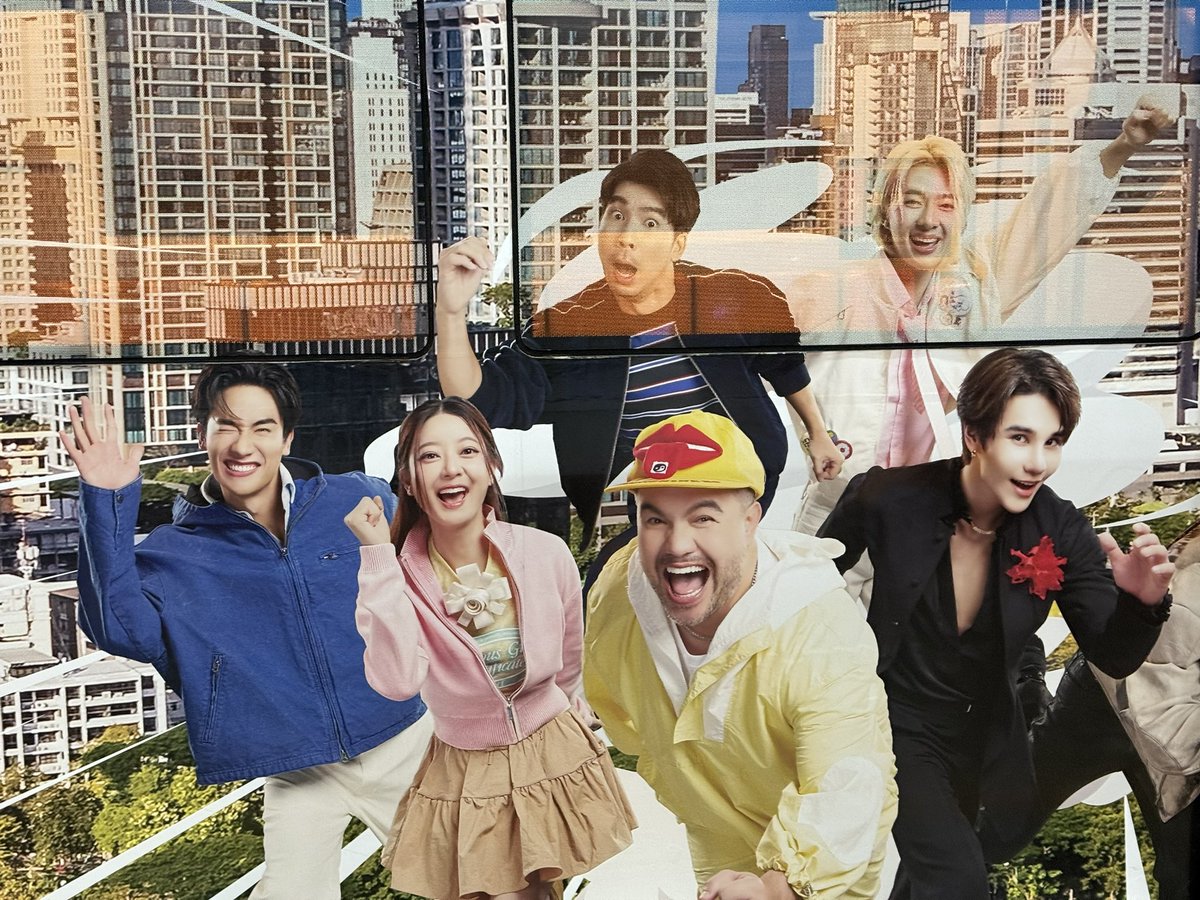 Smilekimkim07's tweet photo. เจอแก๊งรันนิ่งแมนตอนนั่ง bts กลับบ้านรีบแช่ะๆ เดยยยยยยยย
#รันนิ่งแมนไทยแลนด์ #RunningManTH https://t.co/zr434O59R8
