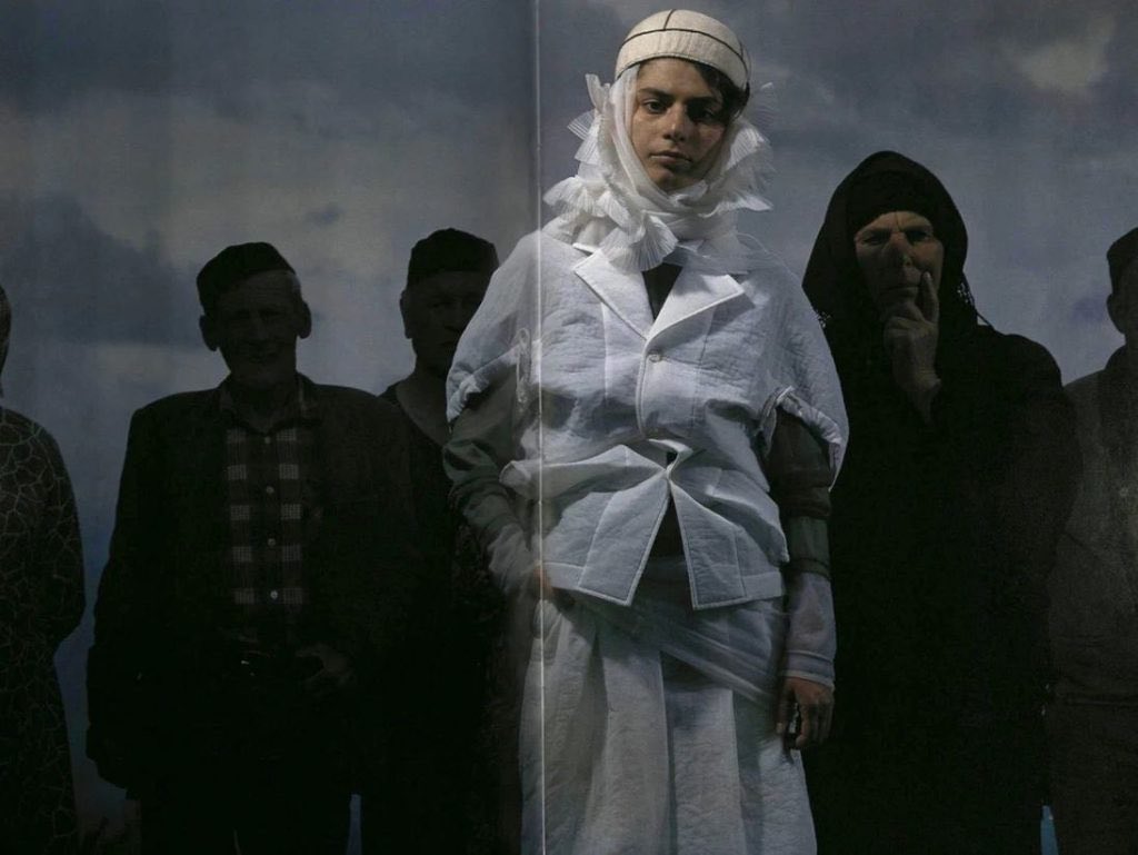 kissingswords's tweet photo. scans from Comme de Garçons’ SIX https://t.co/z8sc0xKbtb