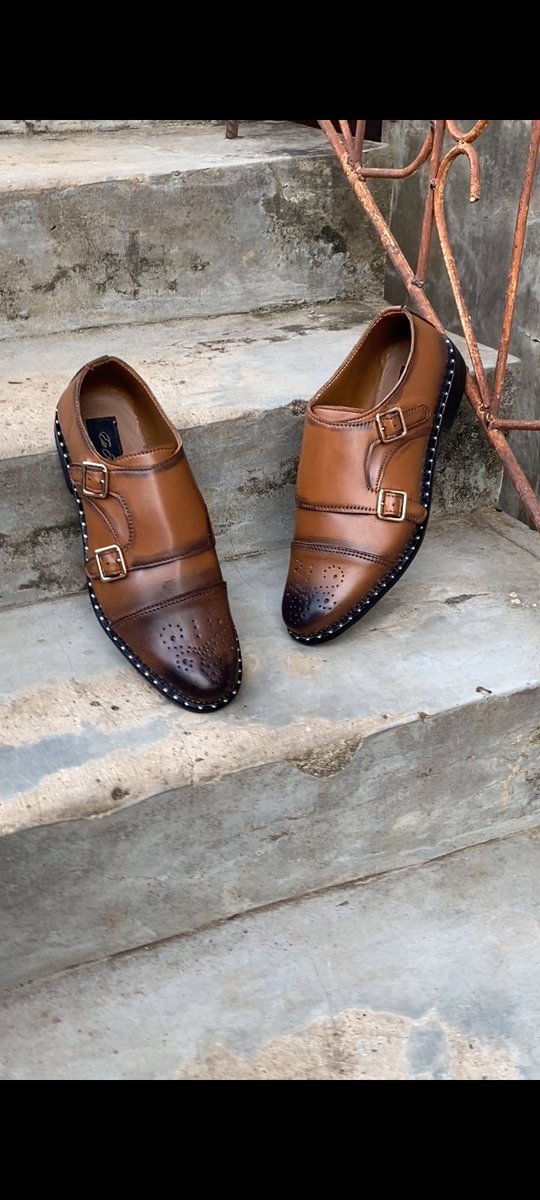 HelenOrunmuyi's tweet photo. YOU HAVE ALWAYS WANTED A DOUBLE MONKSTRAP SHOE!!!

THIS IS ANOTHER OPPORTUNITY!!!!

GET ONE FOR 30,000 NAIRA✅️✅️✅️

THIS ONE IS CURRENTLY AVAILABLE!!!

SIZE 41/42 https://t.co/DV5090Q9bD