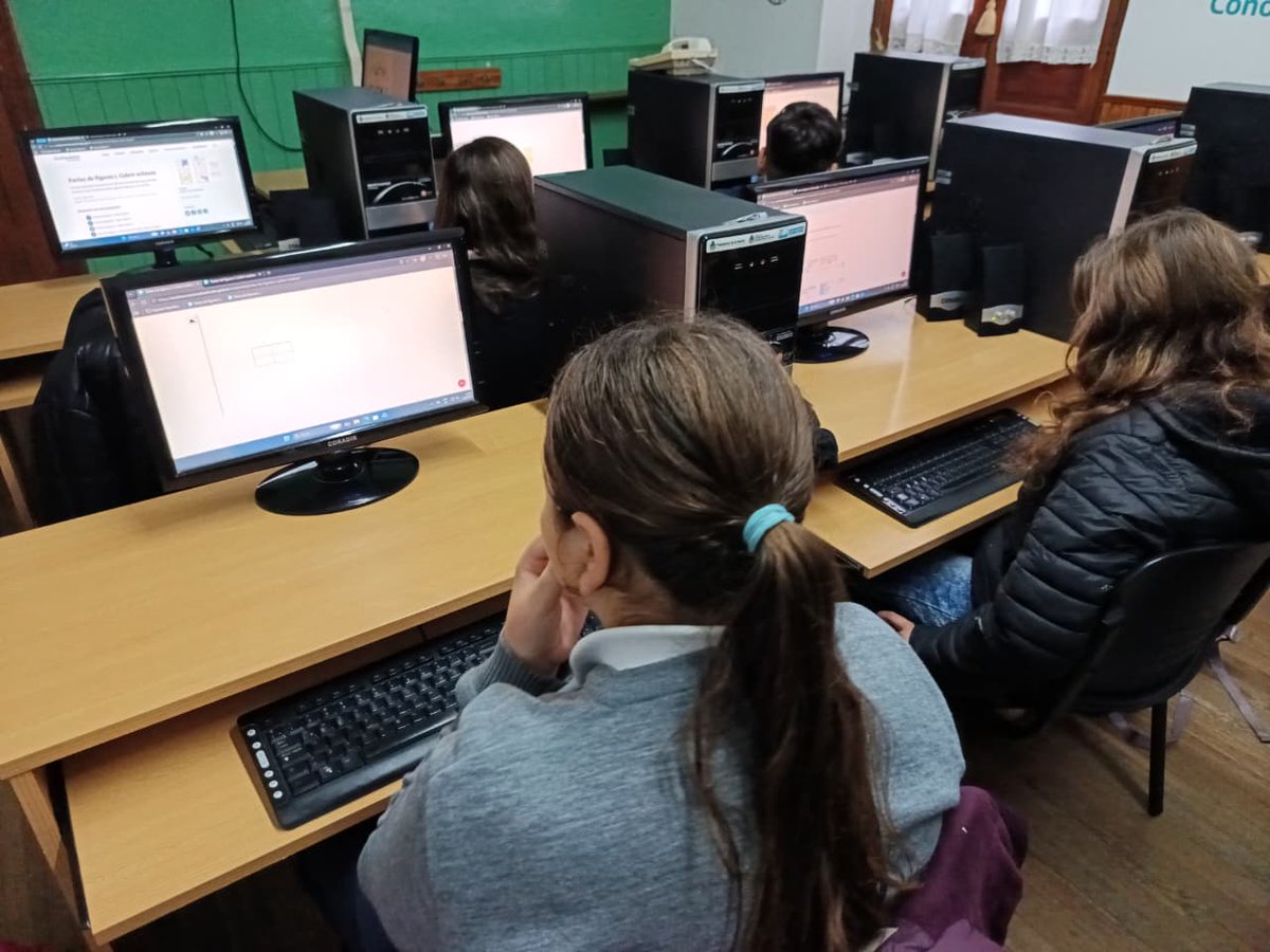 pd_santamaria's tweet photo. Nos Visitó la Escuela Primaria Parroquial Santa María. https://t.co/RTCGfuhyRT
