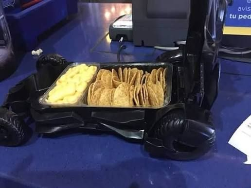Howlings666's tweet photo. @CartoonsOTMoon Si no le ponen ganas con la nachera asi como le hicieron con el Batmobile se me quitatan las ganas de ver la peli, bueno no, pero igual no sera lo mismo. https://t.co/xGCpP0Kq0c