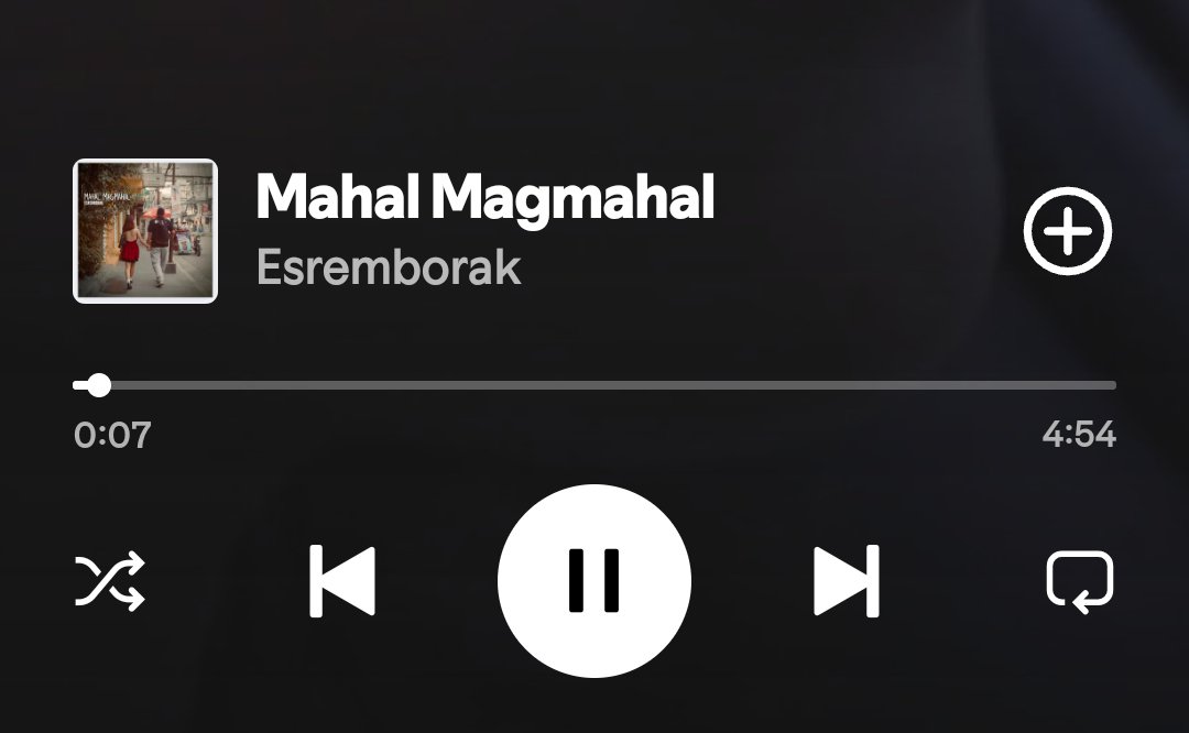 kithyyh's tweet photo. everything is politikal, lalo na ang pagmamahal! 

kaya ang umibig ay ay ang paglaban sa sistemang kumukulong dito. hindi dapat pinipresyuhan ng sistema ang pag-ibig

(this is what I always feel whenever I listen to this song, sana gets nyo ako) https://t.co/BOpiyGvClj