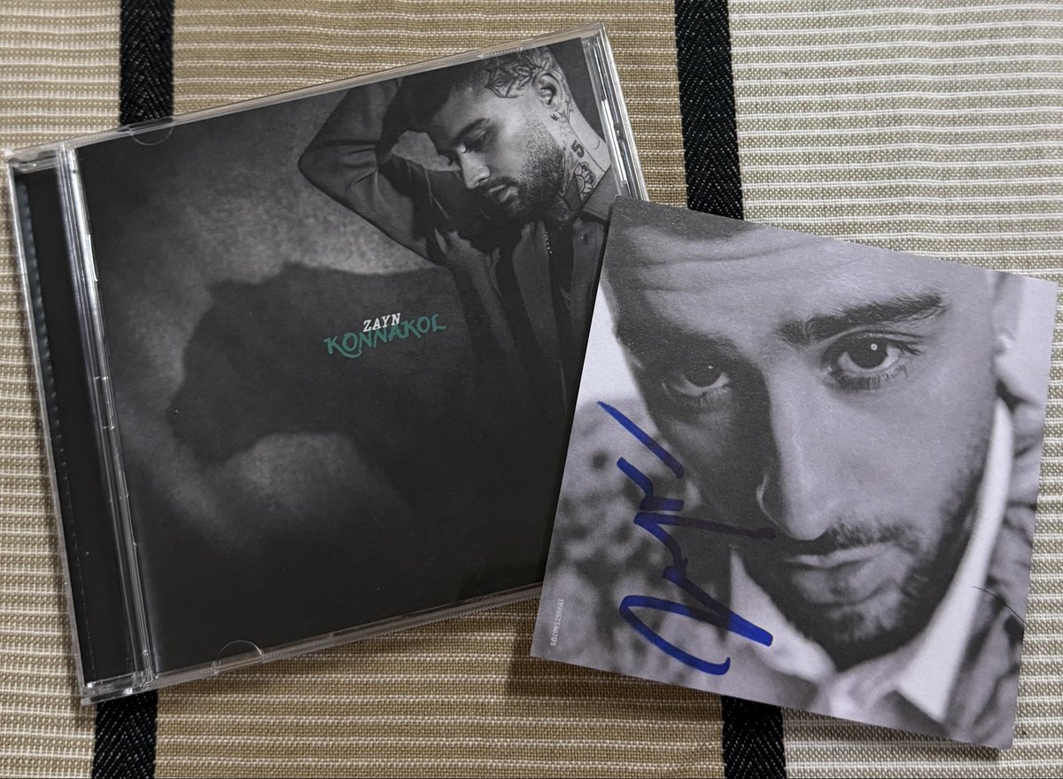 insanelymalik's tweet photo. my konnakol cd is finally here and she’s so gorggg 🖤🌪️ https://t.co/56jrOHKIy4