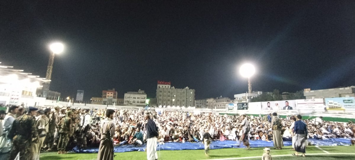 m_mhym82098's tweet photo. #مباشر 
من الاحتفالية المركزية ليوم الولاية بمحافظة الحديدة 💚

#يوم_الولاية #عيد_الغدير_الأغر https://t.co/AAcxnDgqLY