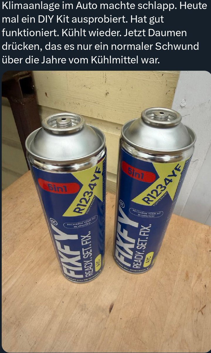 MaximalesD's tweet photo. Freundliche Erinnerung, weil ich gerade unter nem Post zu dem Thema verlinkt wurde:

BITTE kauft euch für eure Autos NICHT diese verdammten "Do-it-yourself Klimaanlagen Service Kits" im Internet!

"Aber Maxi, das Zeug ist doch viel günstiger als ein Klimaservice in so ner Abzocker Werkstatt und im Grunde genommen machen die doch auch nichts anderes!"

FALSCH!!!

Eine Werkstatt hat nämlich ein paar grundlegende Dinge, die ihr Zuhause nicht habt:

1 - Die nötigen Qualifikationen um überhaupt an Klimaanlage arbeiten zu dürfen! (Sachkundenachweis, Verarbeitungsprotokolle, Entsorgungsprotokolle - denn hey, wer hätte es gedacht? Kältemittel, Öl und Kontrastmittel sind giftig, gefährlich und umweltschädlich!)

2 - Das nötige Equipment wie Schutzausrüstung, Klimageräte und das richtige Kältemittel und Öl für euer Fahrzeug
(Verbrenner, Hybrid und Elektrofahrzeuge haben unterschiedliche Öle, nämlich einmal leitend - 'PAG' für klassische Anlagen und nicht leitend - 'POE' für Elektrofahrzeuge oder Hybrid)

3 - Eine Werkstatt kann und wird mit diesem Equipment zu allererst überprüfen, ob die Anlage überhaupt noch Druck hat oder ob eine Undichtigkeit vorliegt
(Ist die Anlage drucklos, darf gesetzlich gesehen KEIN Kältemittel "zum Versuchen" eingefüllt werden!)

4 - Eine Werkstatt kann und wird überprüfen, ob es überhaupt an zu geringer Menge an Kältemittel liegt, ob ein elektronischer Fehler vorliegt, ob der Kältemittel Kompressor überhaupt läuft oder ob der Keilriemen sich verabschiedet hat

5 - Eine Werkstatt weiß ganz genau, wie viel bei Arbeiten an Klimaanlagen schief gehen kann und wird dementsprechend alle notwendigen Maßnahmen unternehmen, um dies zu vermeiden!

---------------------

Zum Abschluss nochmal meine eindringliche Bitte:

Lasst die Finger von diesen dämlichen Produkten, die dort im Internet "selbst für den Laien nutzbar" für kleines Geld angepriesen werden!

Ich hatte zu dem Thema schonmal einen Thread geschrieben, den ich euch im nächsten Post nochmals verlinke.
In diesem hatte ich noch weitere Informationen und Beispiele genannt.
Lest diesen gerne als Ergänzung zu diesem Post

Danke fürs Lesen, Teilen und beherzigen 
Euer Maxi 🔧❄️

(Achja und Screenshot von dem Post der die traurige Inspiration für diesen Post hier war, weil ich bei dem Nutzer blockiert bin)