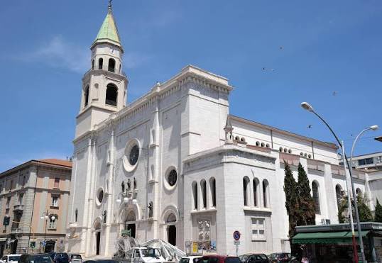 ItaCathAes's tweet photo. Pescara Cathedral 
-Pescara, Abruzzo
Built in 1938. https://t.co/GeCOOXSuGR