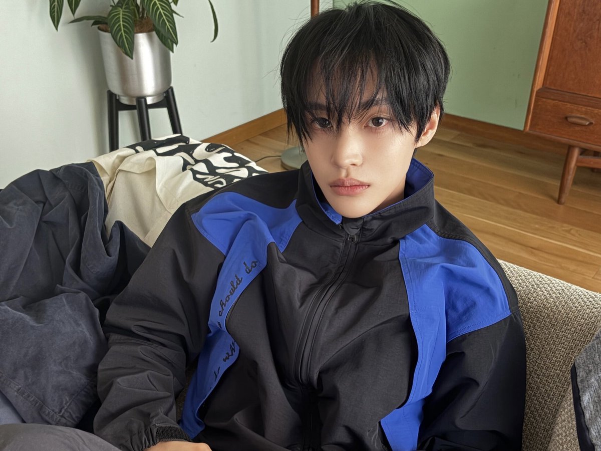 sodakissume's tweet photo. ครูกะเทยไม่เคยทำให้เด็กเป็นเก ครูพละหล่อๆต่างหาก https://t.co/4saUh1yEM0