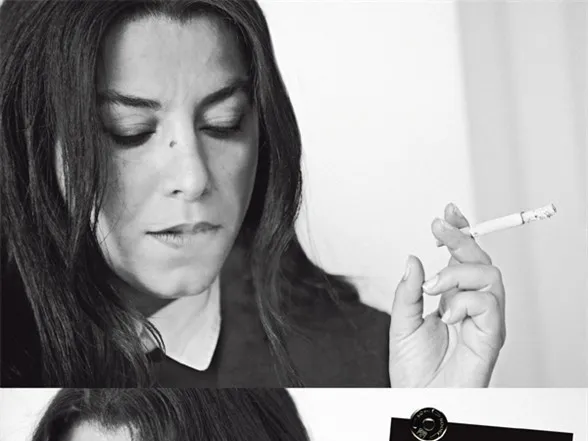 papelenblanco's tweet photo. Nos unimos en el dolor por la pérdida de la gran Marjane Satrapi, autora de Persépolis y cineasta. https://t.co/wJcUv9KGtS