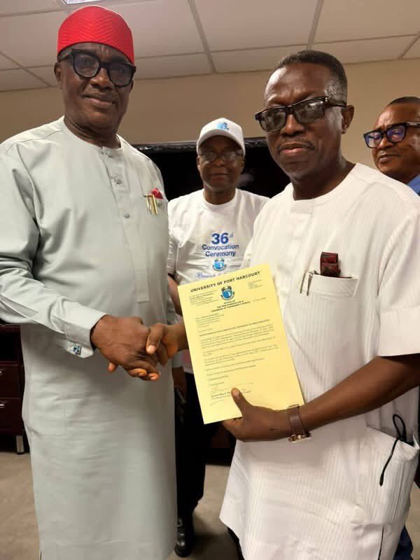 Manlike_ED's tweet photo. Since its establishment in 1975, Prof. Princewill Chike becomes the first Ikwerre man to be confirmed Vice-Chancellor (VC) of the University of Port-Harcourt (UNIPORT).

Congratulations Prof. 🙌🏾 https://t.co/e6QSigoJro