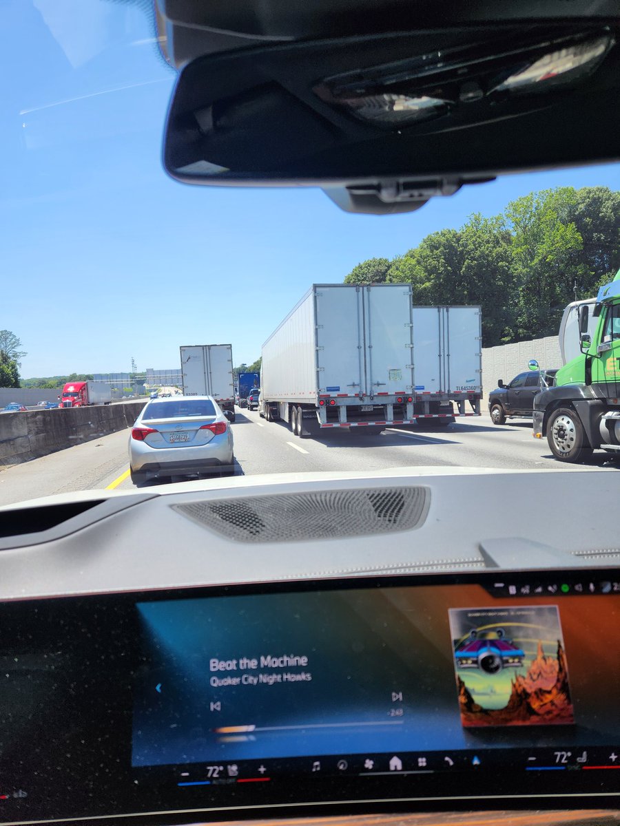 TheBatteryMayor's tweet photo. Big trucks should not be allowed in the left 2 lanes or if only a two lane they should only be allowed in the right lane. Ridiculous they clog the whole damn interstate laying 100 yards off each other. Rant over https://t.co/jr3cTmTvkz