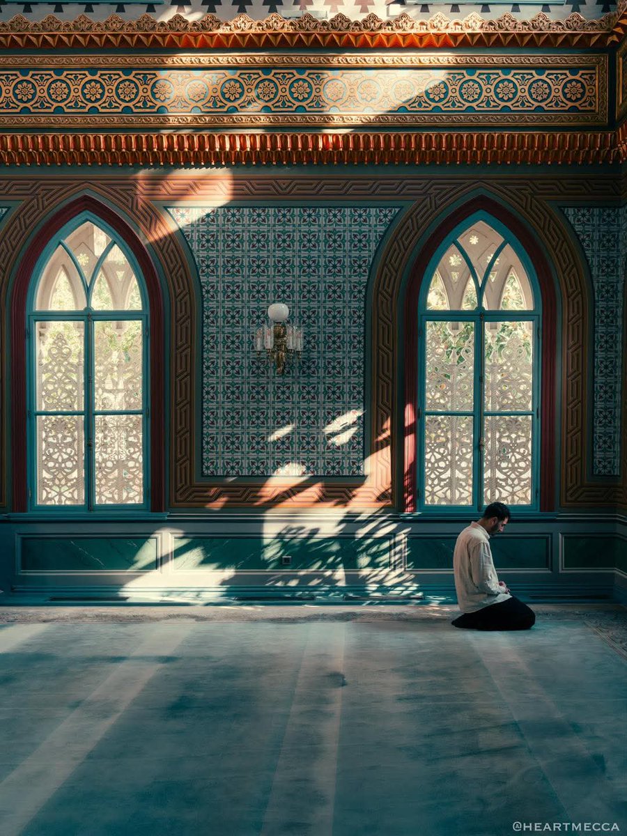 Balaghl's tweet photo. "ما خابَ ظنّي بالإلهِ فإنّني
أرجـو رحيمًا دائمَ الإنعامِ" https://t.co/Dxii0EQU4q