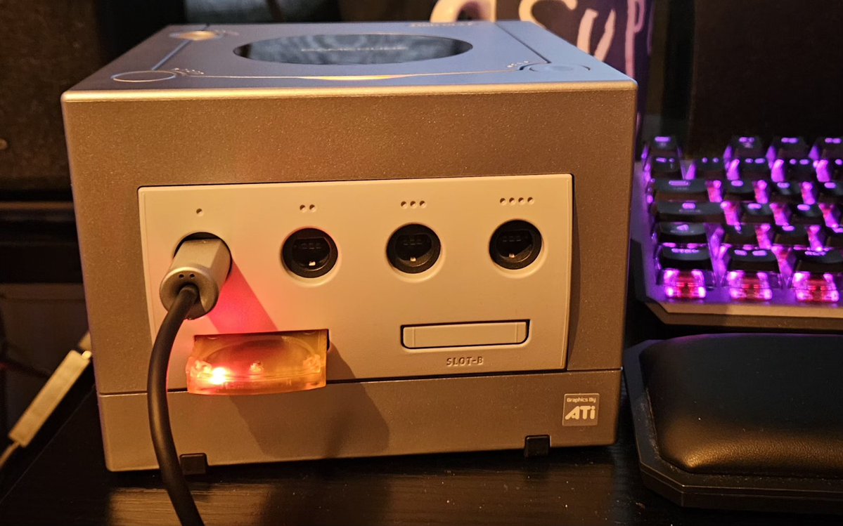 XgMorgoth's tweet photo. Got the gamecube up and running had to test a legend of a game first. https://t.co/6pmEisqMJa