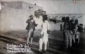 MuseoPresidente's tweet photo. 4 de junio de 1912.- Por desavenencias con el general Victoriano Huerta, Francisco Villa es arrestado y llevado al paredón en Jiménez, Chihuahua. 
Su ejecución es impedida por la oportuna intervención del Coronel Coahuilense Raúl Madero y de su hermano, el Presidente. https://t.co/ufMc59zuaZ