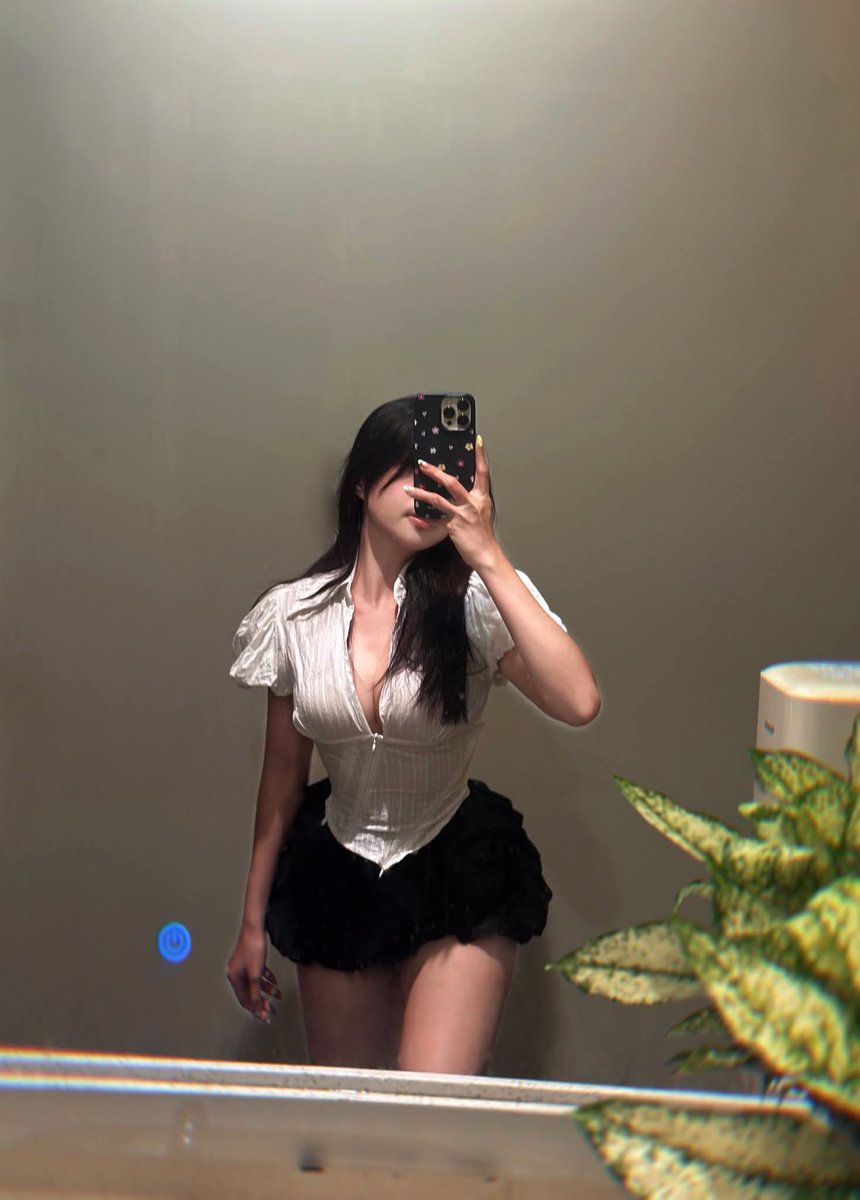 TKH182000's tweet photo. Dạo này bận quá không đăng video được. Mốt e bù nha https://t.co/J95q0jHdPi