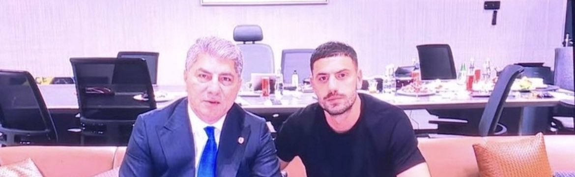 AFCStudio1's tweet photo. 🚨🚨| عاجل :

المرشح لرئاسة فنربخشة هاكان صافي يعلن اتفاقه مع ميريح ديميرال للقدوم الى صفوف الفريق!!. https://t.co/czKIZLDtA6