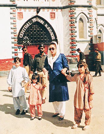 OsmanRThari78's tweet photo. You can spot Bibi @AseefaBZ , alongside her siblings, Chairman @BBhuttoZardari and Bibi @BakhtawarBZ , along with their mother, Shaheed Benazir Bhutto, outside Central Jail Karachi, where they had come to meet their father, who was imprisoned without any substantial evidence and was ultimately acquitted of all charges after spending more than a decade behind bars.

As a child, constantly visiting prisons is traumatizing, and growing up without the presence of your father is equally painful.

She began enduring this lifelong trauma from the day she was born and, a few years later, suffered the devastating loss of her mother while she was still young. I’m not sure what greater sacrifices you expect from her.

In any case, it is far more than someone who has spent his political career changing political fathers every five years and is now living a politically orphaned life.