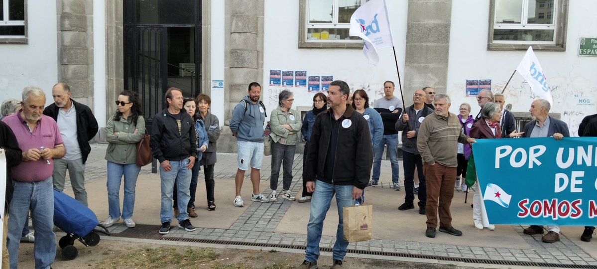 BNGFerrolterra's tweet photo. En Defensa da nosa sanidade pública. Non deixemos que o PP a destrúa.
Hoxe en #Ferrol na mobilización de @sos_sanidade https://t.co/BTiLD5Vjsv