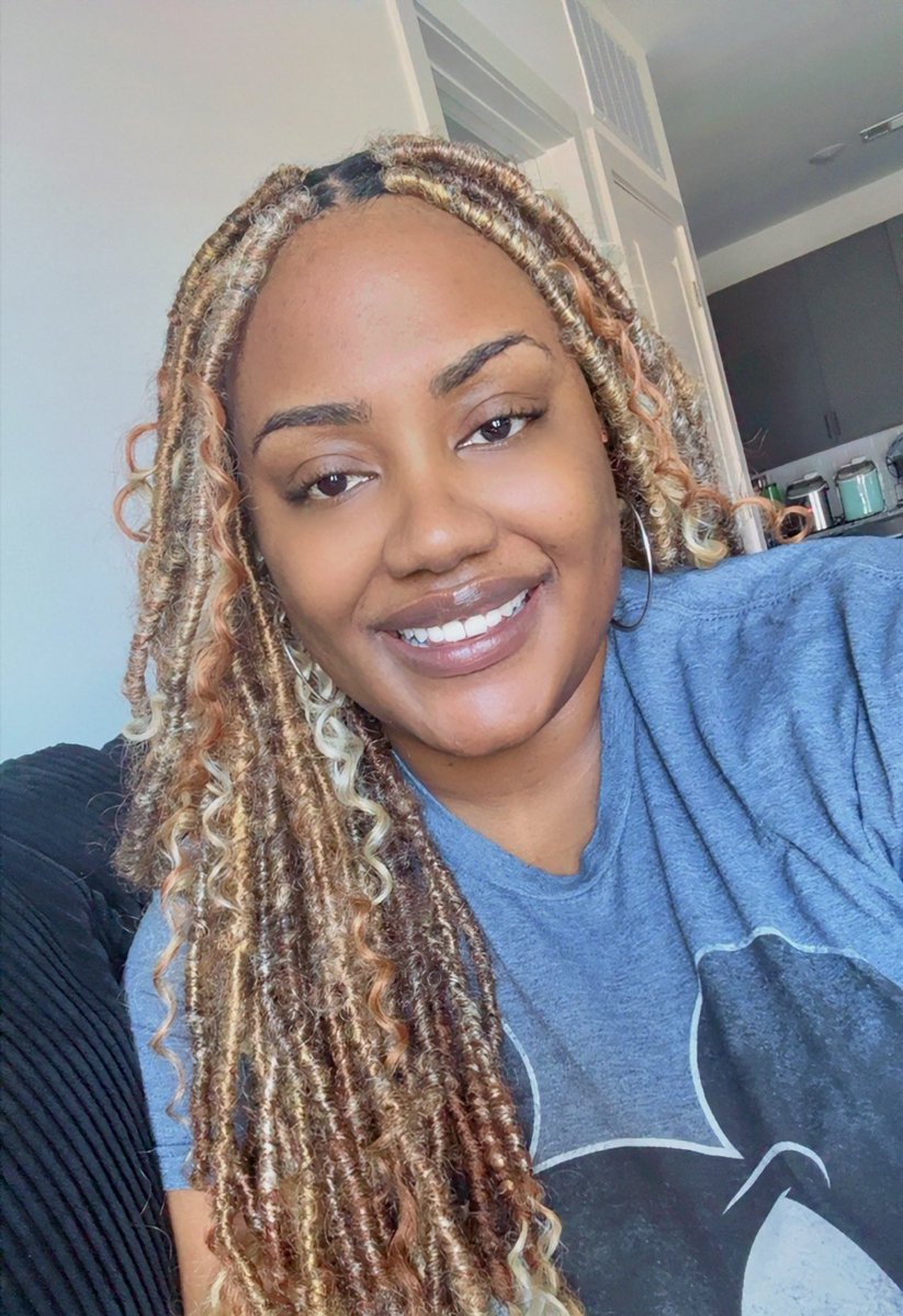 jraanee's tweet photo. The sun doing its thing &amp; I’m back fine again 😋 https://t.co/A9LkNInQOR