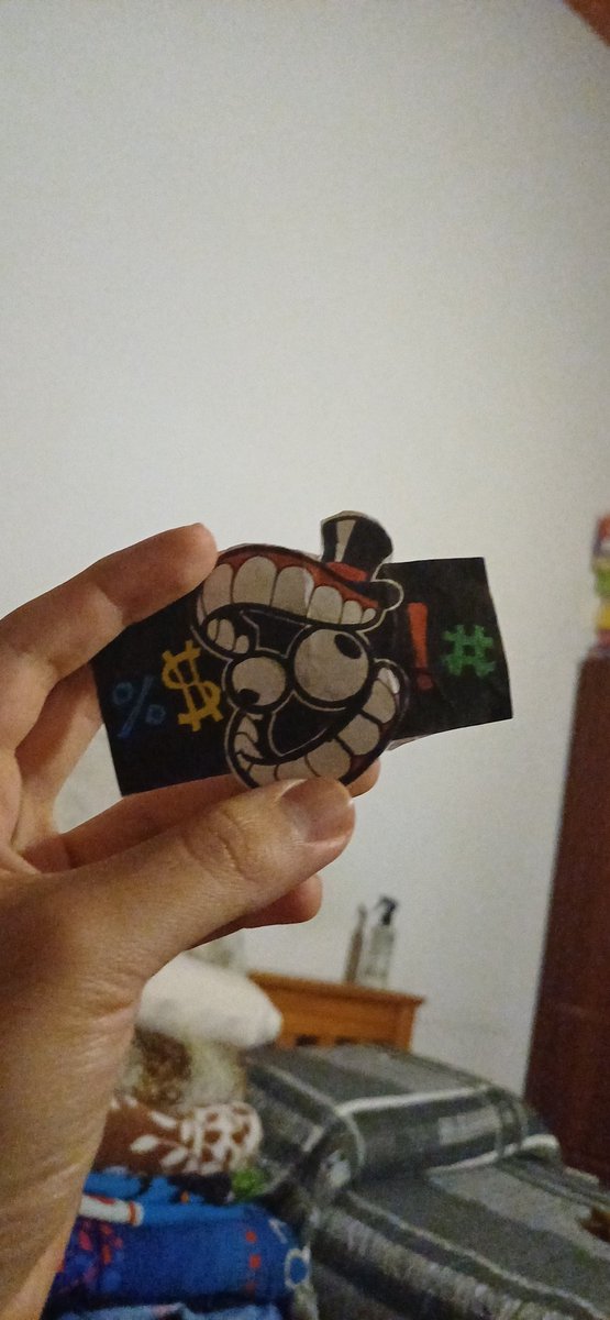 CrovalOriginal's tweet photo. Volví, tuvo lindo, pero no daré detalles obvio

Si habían en el cine cosplayers :D

En fin encontré esto tirado en el piso del cine, parece hecho a mano así que me lo quedé como recuerdo pq si está bonito :3 https://t.co/tRaa5vZaiB