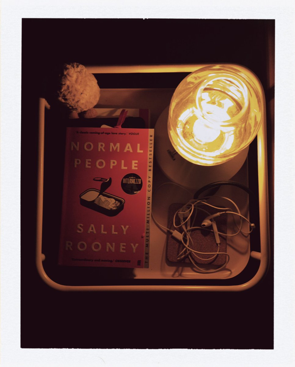 malefanessy's tweet photo. why am i lowkey obsessed with this photo i just took it looks so cozy https://t.co/hwc20jn0E7