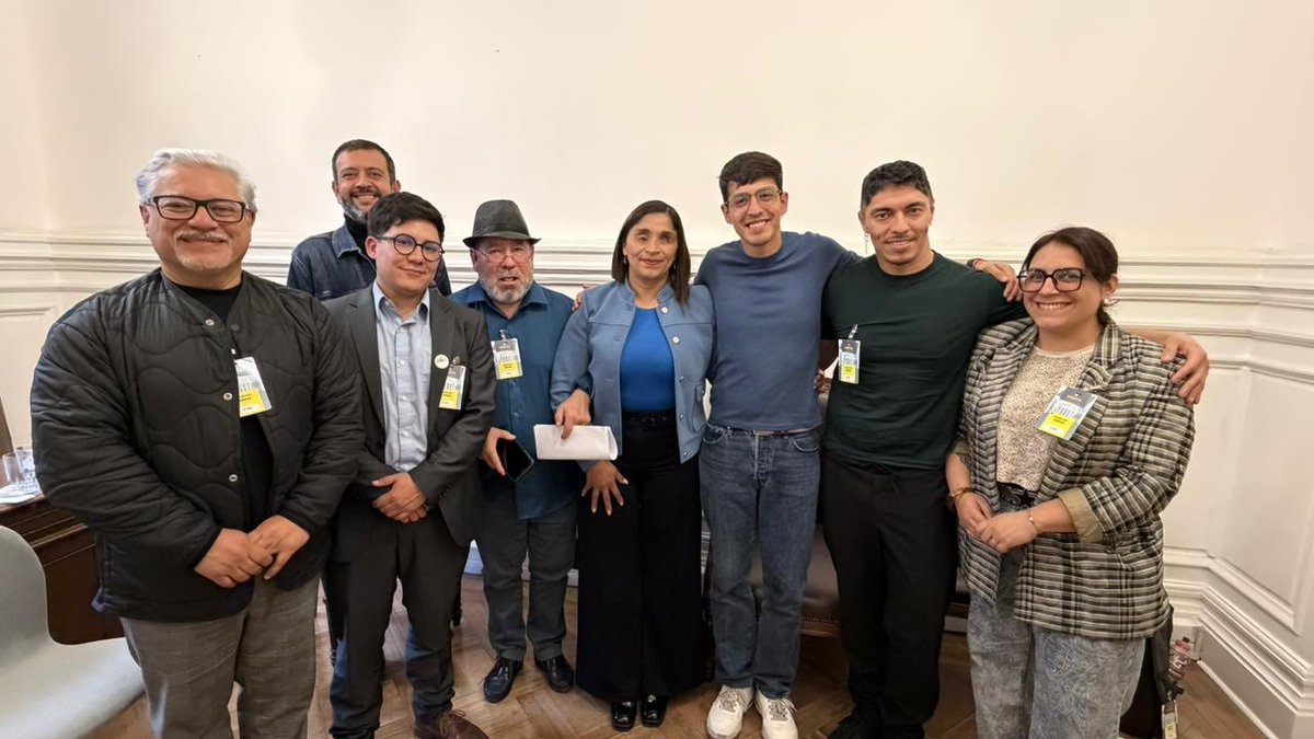 rjimenez_perez's tweet photo. Positiva reunión con Senadora Campillai @dignidadfabiola del consejo por el Orgullo seguiremos trabajando nuestra agenda con ella y su equipo https://t.co/aHRlRCBZMr