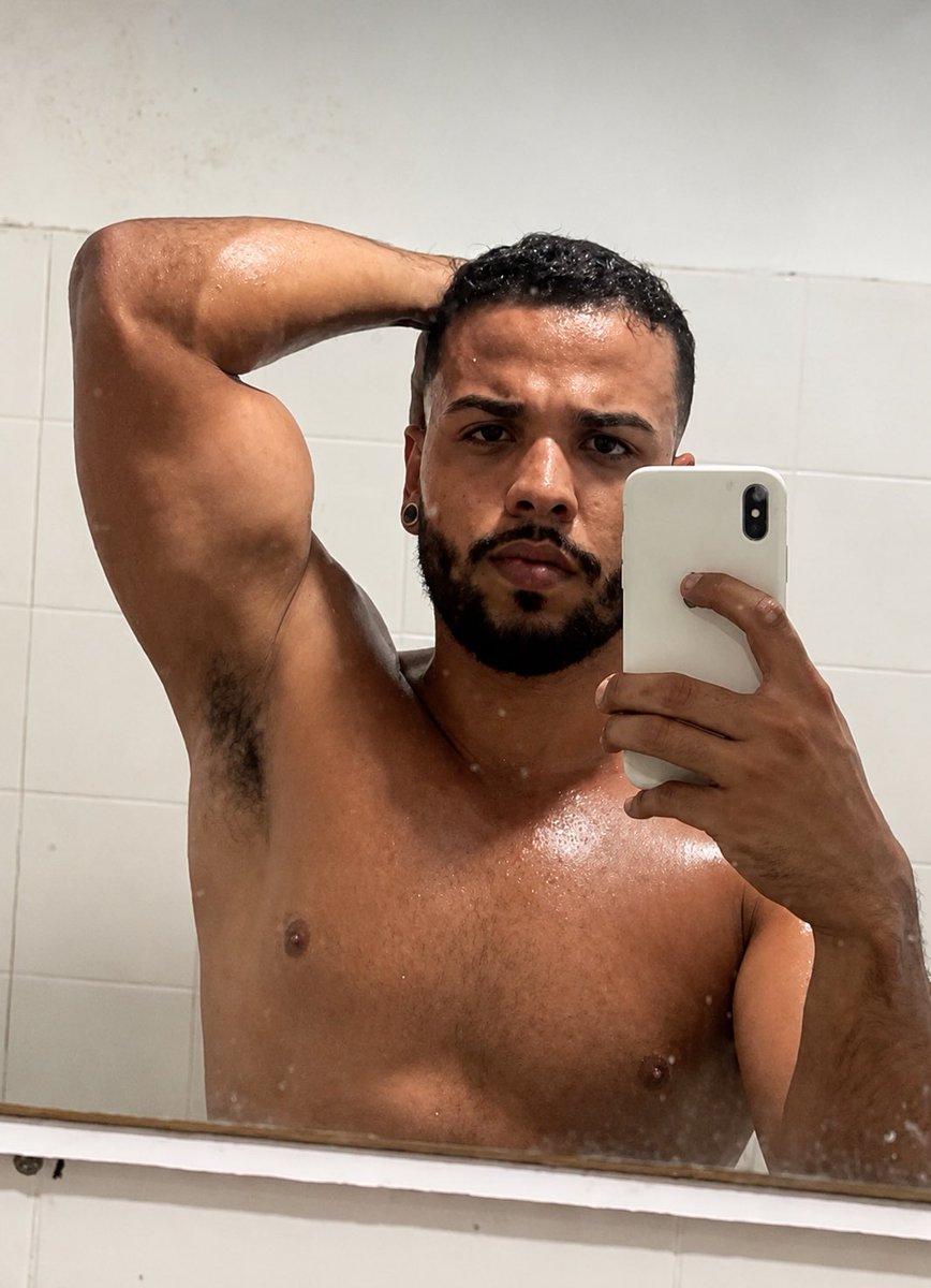 angelmonmm's tweet photo. Só tenho primo safado hehehe https://t.co/6gLPuLEuJr