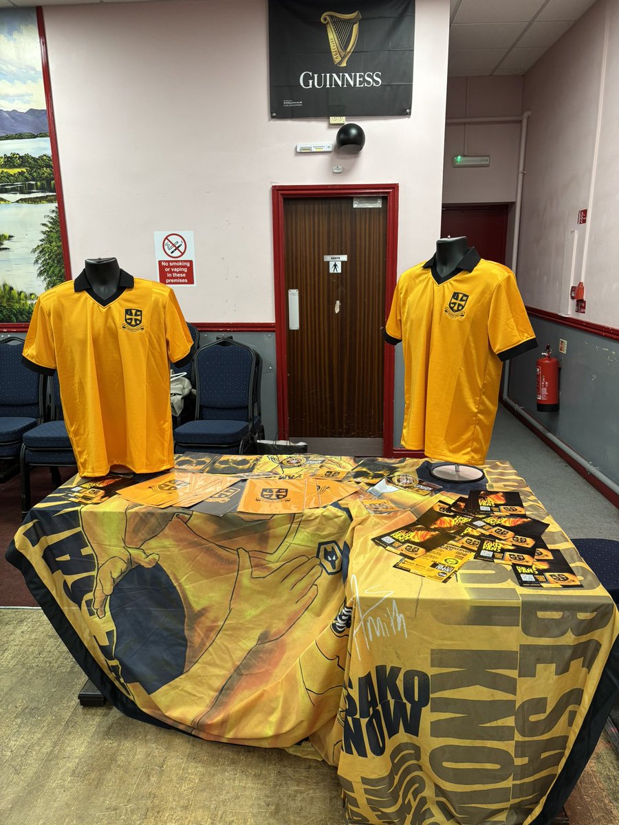 EmeraldClubWton's tweet photo. A pleasure as always @Wolves1877T 🤝🐺 https://t.co/365lCe0IhR