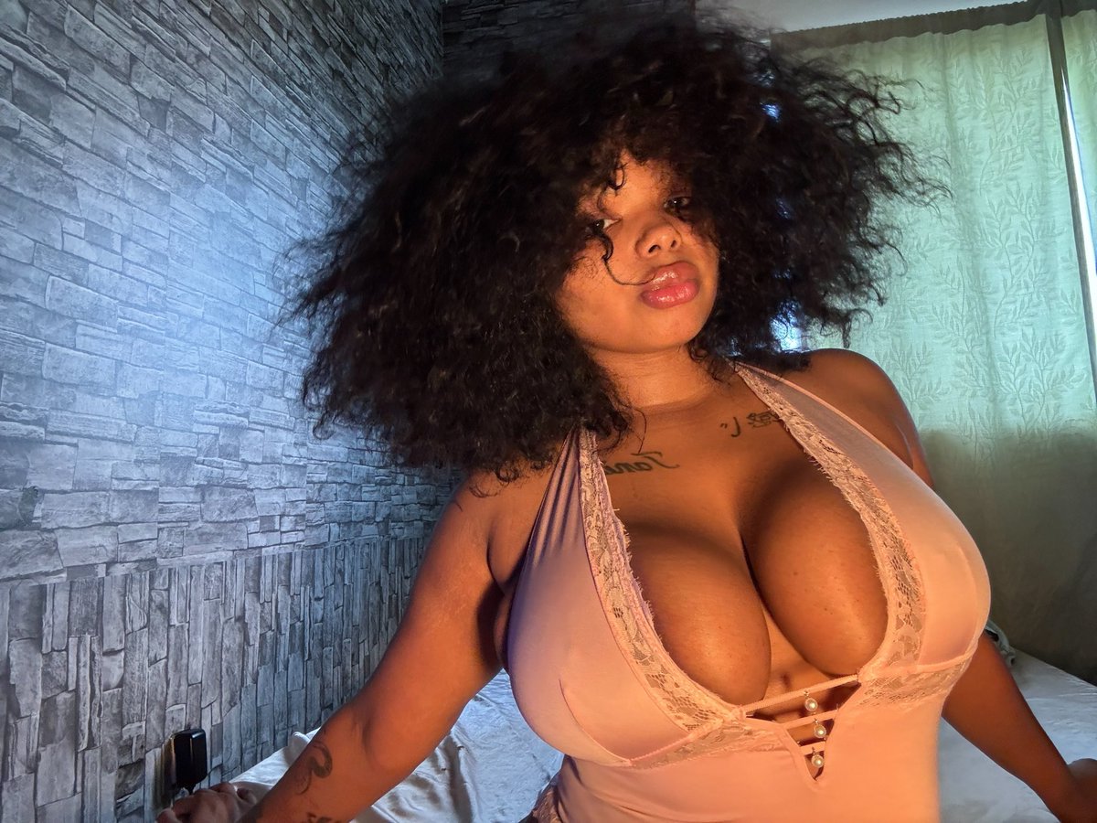 xbedheadhavenx's tweet photo. Let’s make is last 💋 https://t.co/6C7ORtFy4i