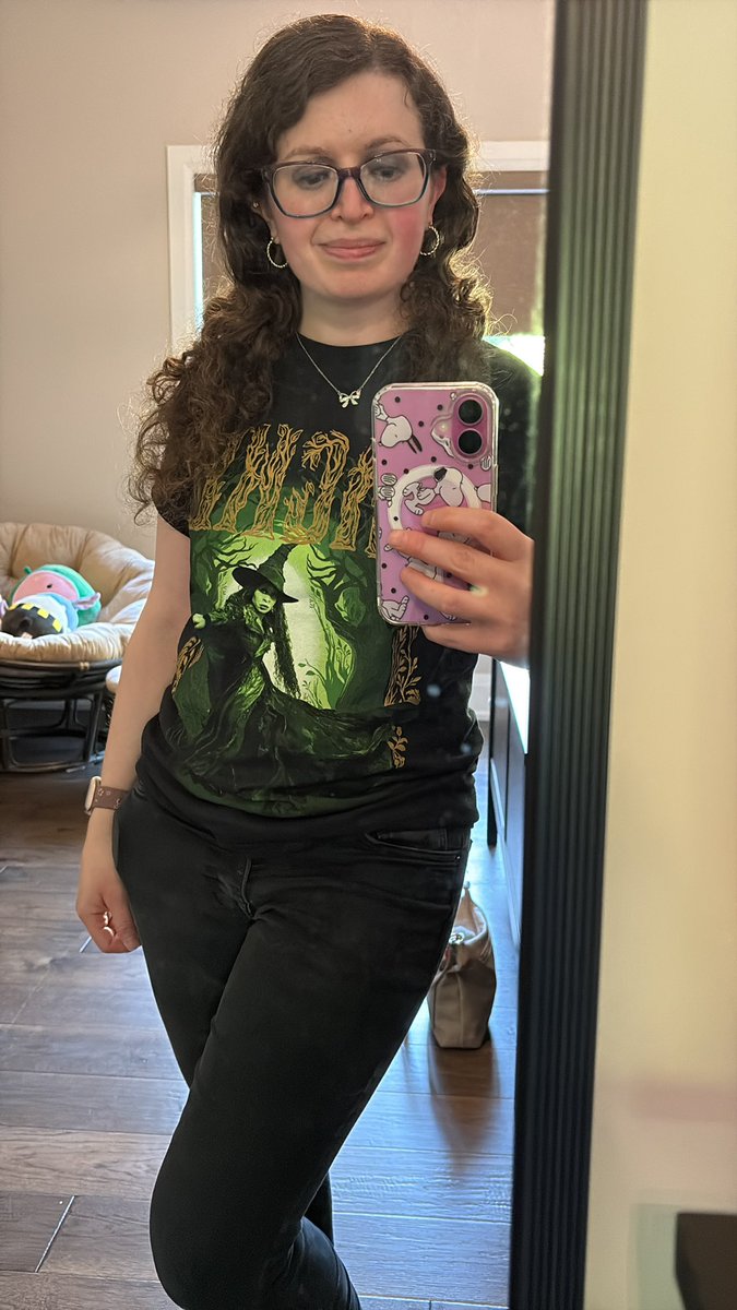 amockingjay96's tweet photo. Heyo. Ya this is me just now. The top is thick too so not great for 30°c 😭 https://t.co/BXi2Sl0qhk
