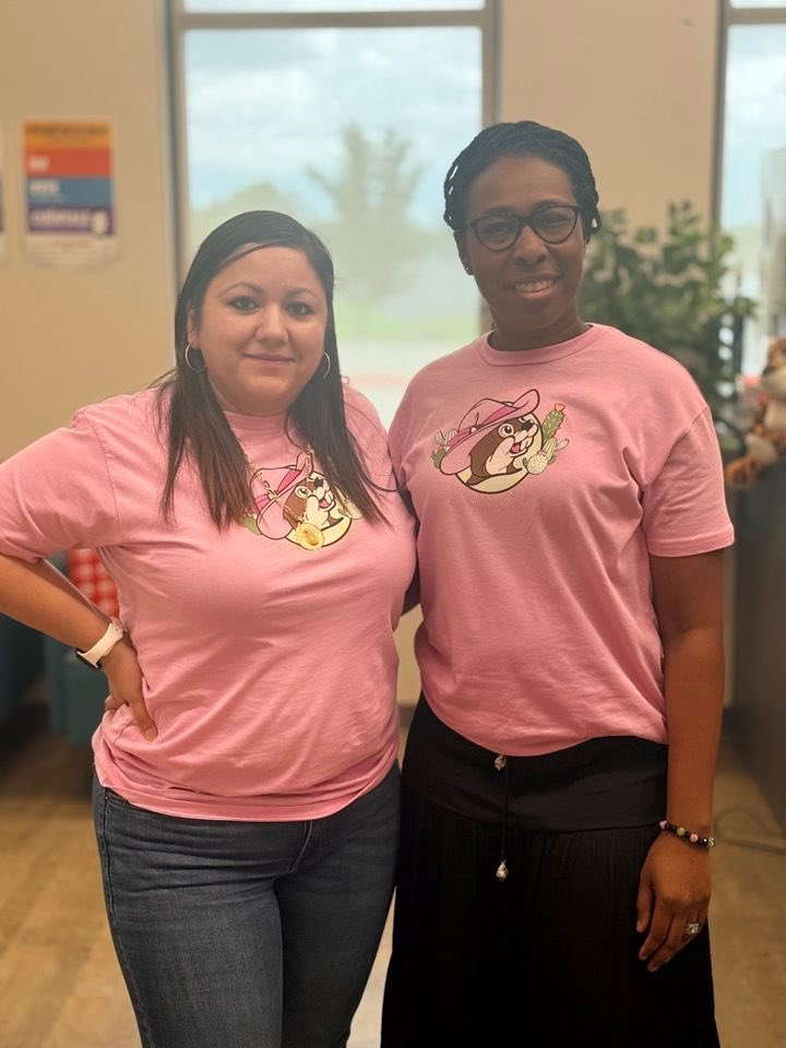 sanguinoprek's tweet photo. Bilingual Summer School Team 
WE ARE SO CUTE 🥰💕❤️ https://t.co/gfVUNuEP9c